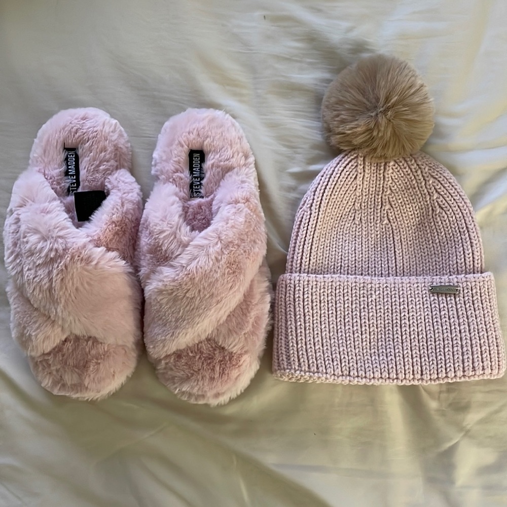 Shoes + hat